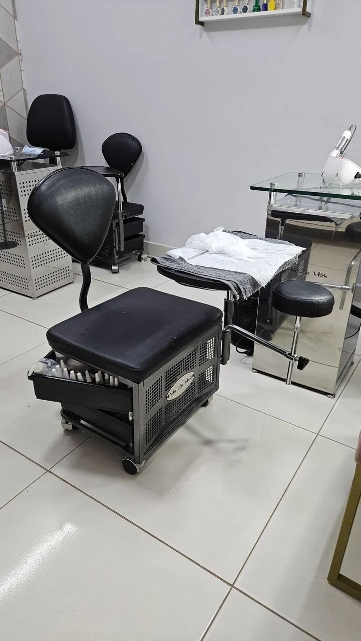 Cadeira de Manicure Van de Velde