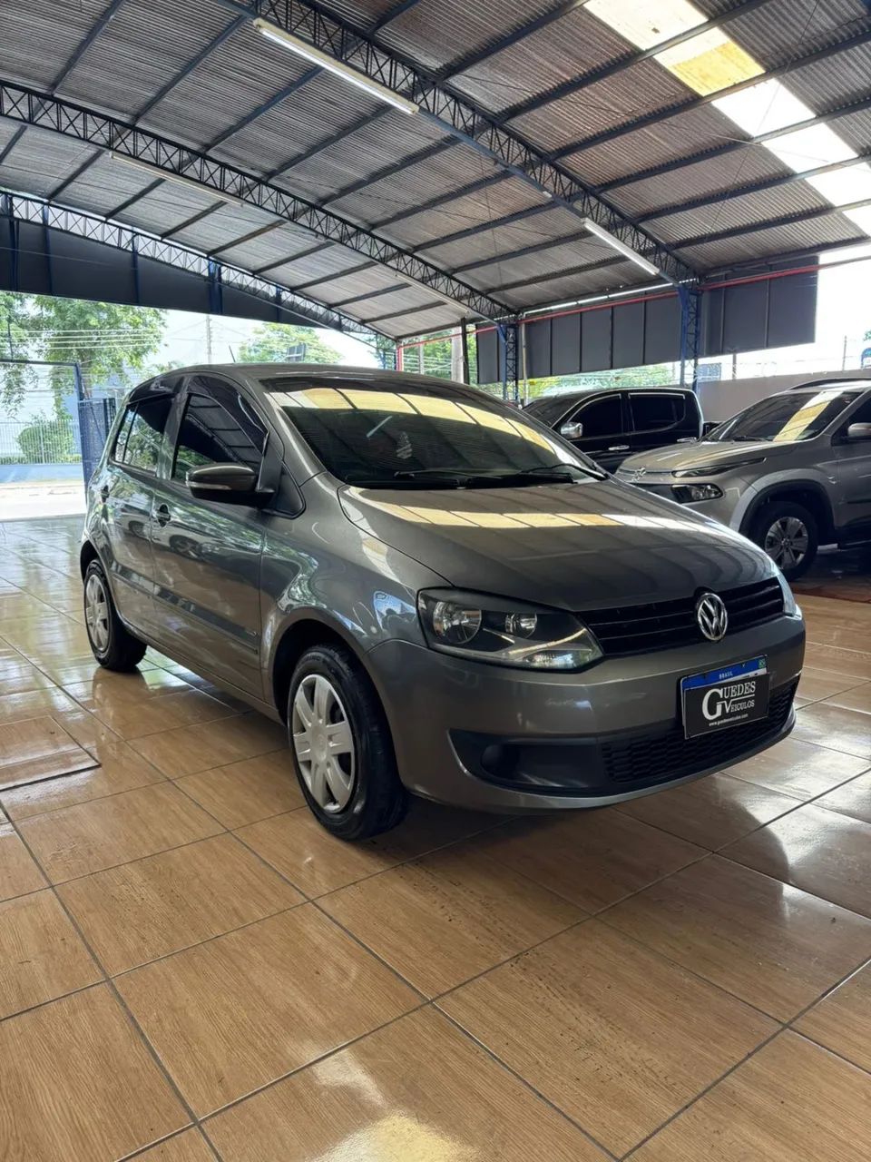 Volkswagen Fox 1.0 MI Total Flex 8V 5P 2011