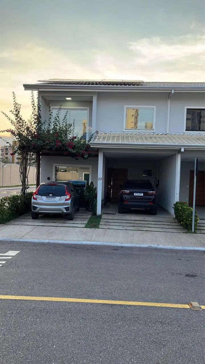 Sobrado condomínio fechado 