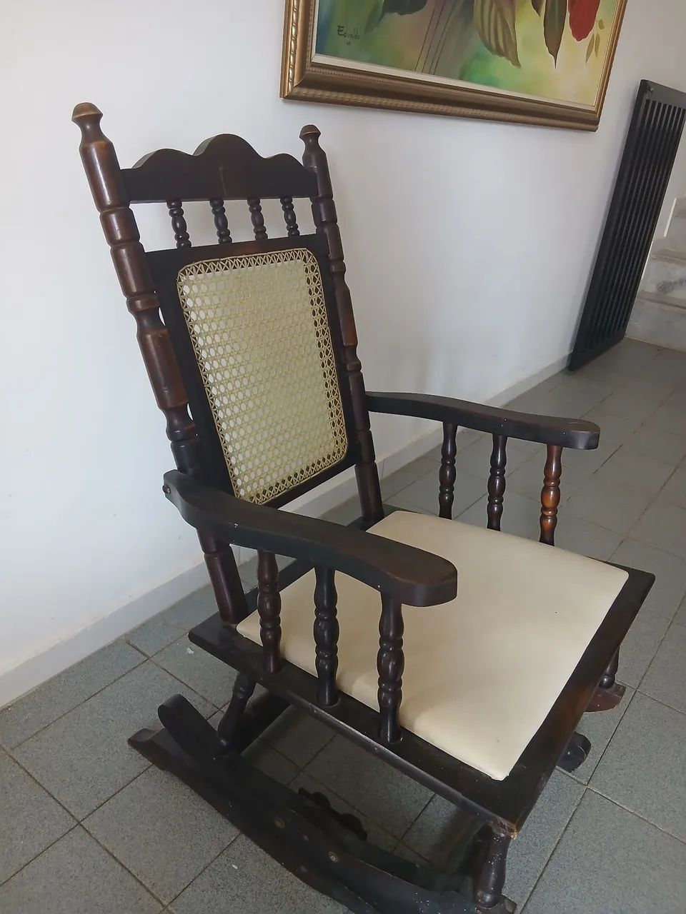 Cadeira de madeira de balanço  - Foto 3