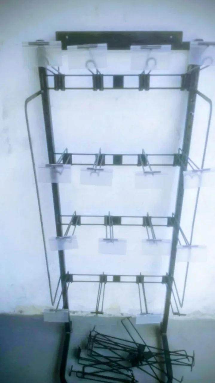 Expositor display gancheiras - Foto 2