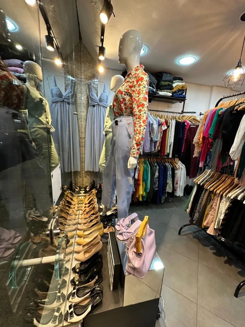 VENDO BRECHÓ + OUTLET | CENTRO FLORIPA | LOJA COMPLETA - Foto 5
