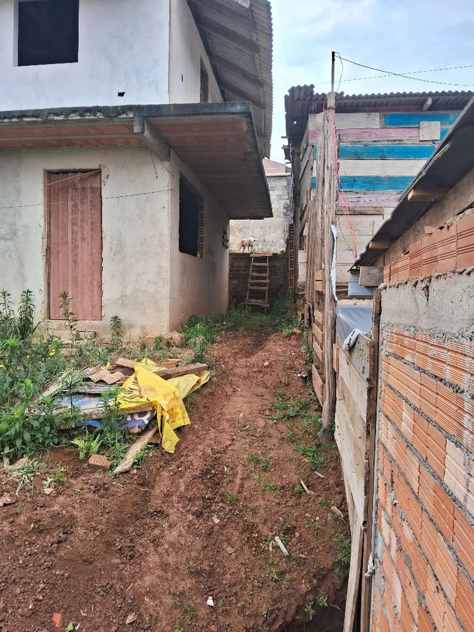 Vende-se ou troca sobrado *** - Foto 4