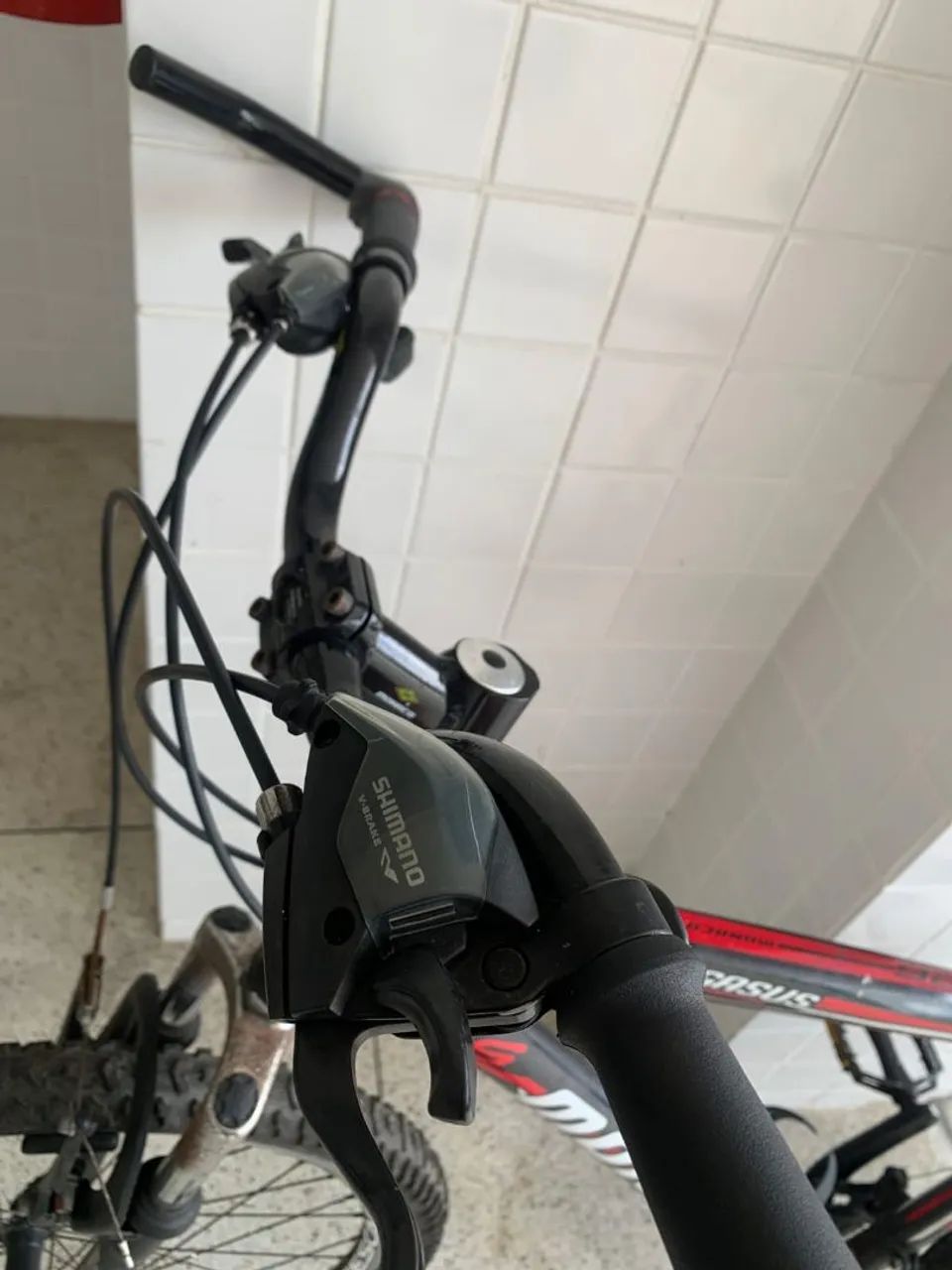 Bicicleta em alumínio super conservada  - Foto 3