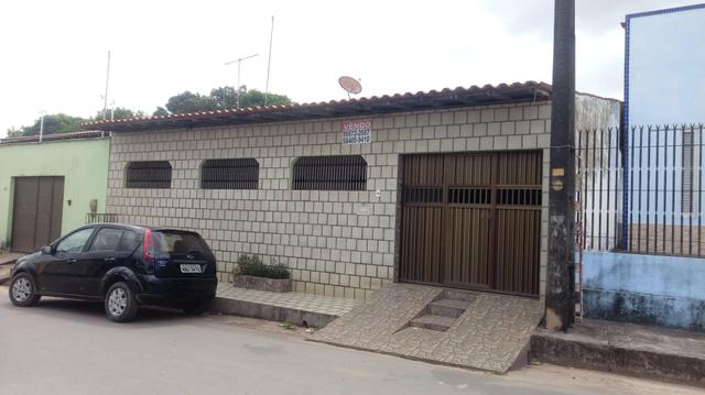 Alugo casa ampla no turu por r$ 1900 reais