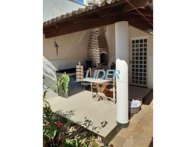 Casa à venda com 3 dormitórios em Jardim holanda, Uberlândia cod:23822 - Foto 2