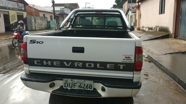 S10 cabine diesel 2.8 ano 2006/07 simples boa de mecânica pintura três pneus bons - Foto 4