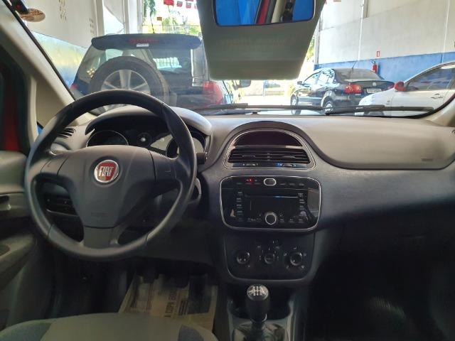 Fiat Punto Attractive 1.4 2013 - Foto 6