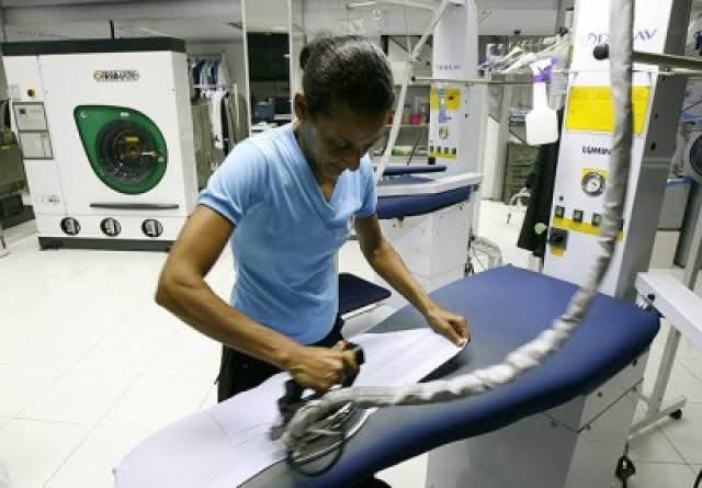 Estamos selecionando passadeira profissional