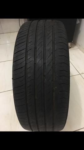Roda Aro 15/ 4 furos + Pneu em perfeitas condições