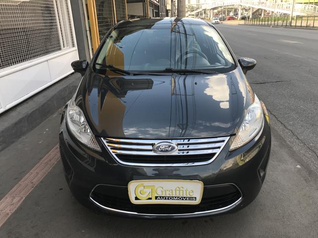New Fiesta Sedan 1.6 Manual 2011 - Foto 2