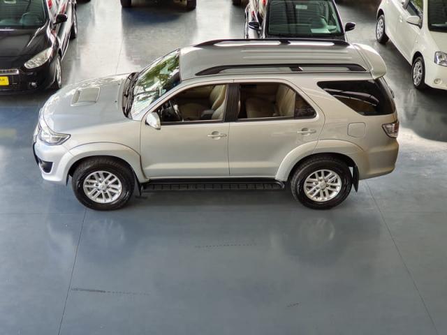 TOYOTA HILUX SW4 SRV 3.0 4X4 7L AUTOMÁTICO - Foto 15