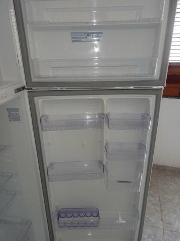 Vendo uma geladeira eletrolux - Foto 2