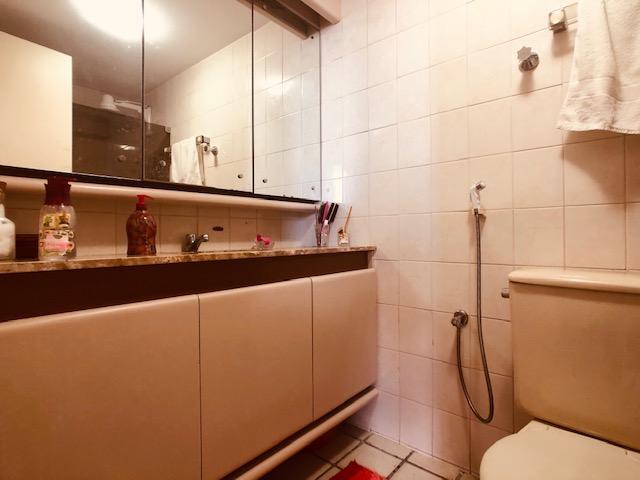 Apartamento Beira-mar 4 quartos, 2 suítes e 3 vagas, super conservado - Foto 12
