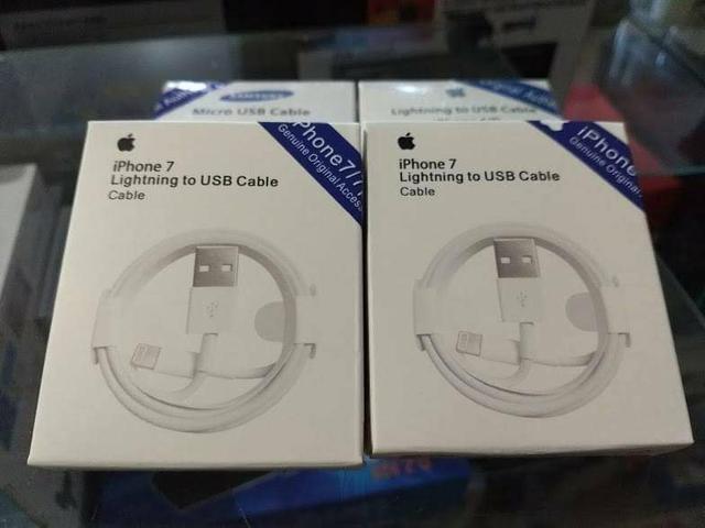 Cabo usb Lightning de 1 metro apple