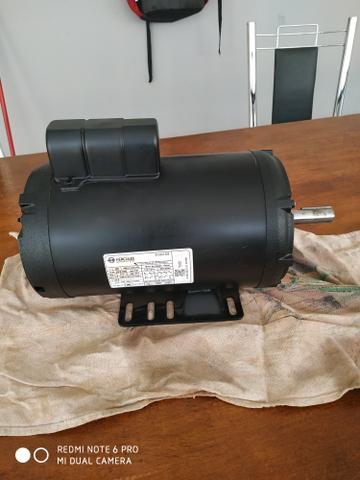 Motor elétrico Hércules 110/220 novo sem uso 3 cv