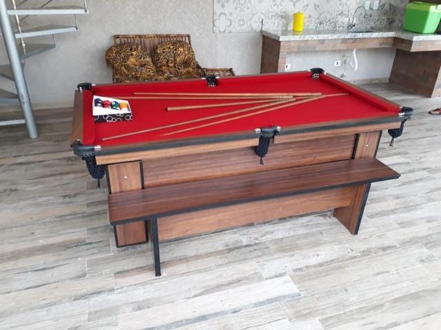 Mesa de Sinuca 4 Pés Laterais Tecido Vernelho Cor Imbuia Modelo PHT4163 - Foto 4