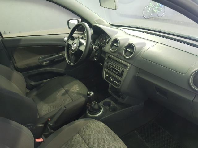 Vw - Volkswagen Voyage 1.0 completo - Foto 6