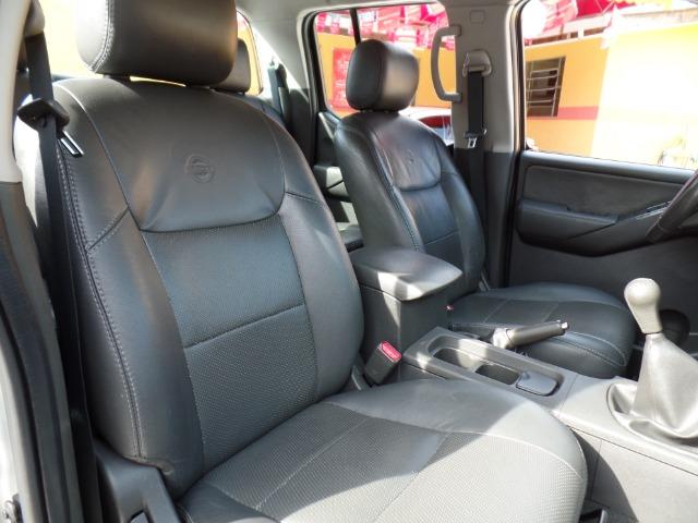 Nissan Frontier SV Attack 4X4 - 2014 - Foto 11