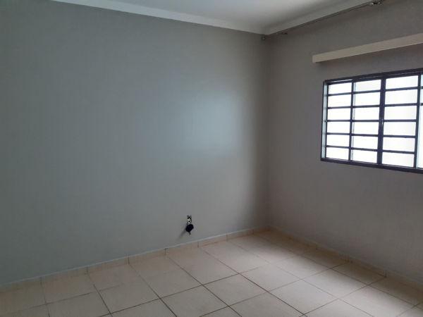 Casa com 3 quartos - Bairro Jardim dos Ipês em Anápolis - Foto 13