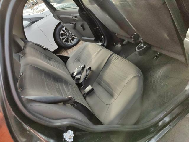 Prisma 1.4 completo 2011 manual super conservado - Foto 16