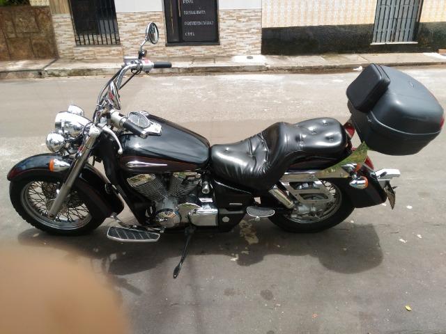 Moto Honda Shadow VT 750