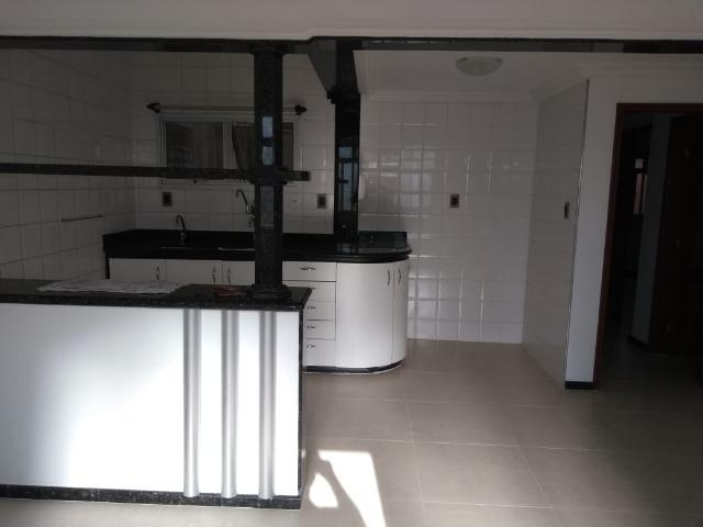 Alugo Apartamento com 03 Quartos com 01 vaga de Garagem - Foto 3