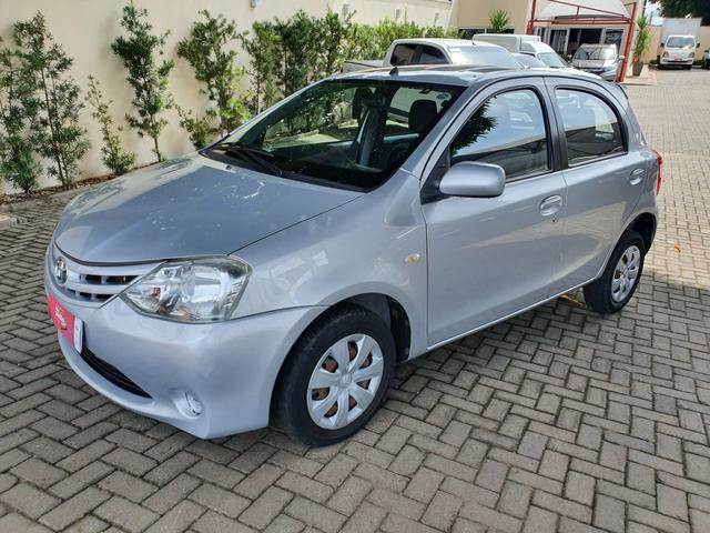 Toyota Etios 2013 - Foto 2