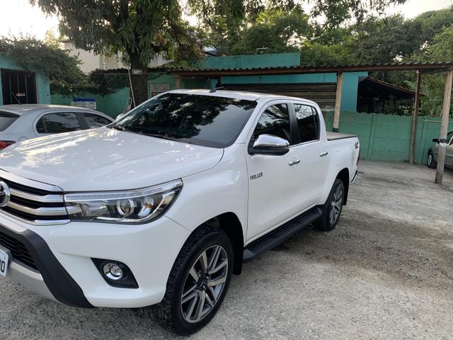 Hilux SRX 17/18 diesel leia todo anúncio - Foto 6