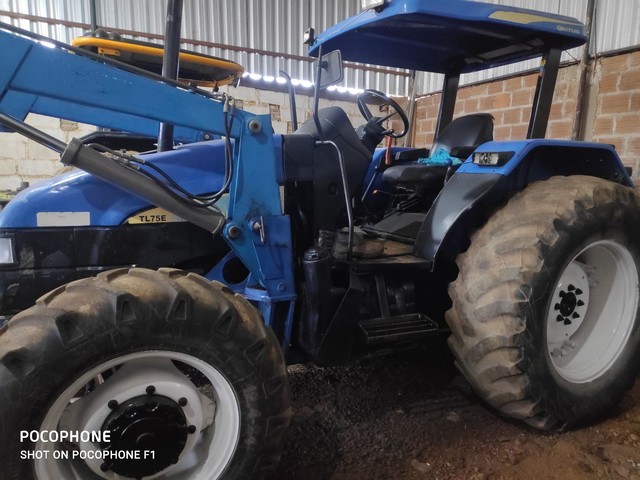 Trator New Holland TL75 