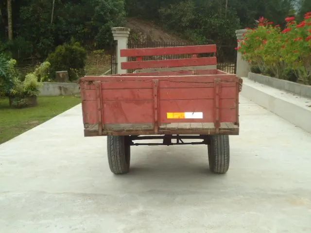 Trator Tobatta e aceito carro no negócio  - Foto 5