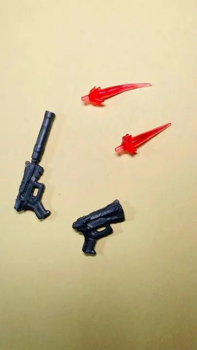 Marvel Legends - par de acessórios com efeitos - ideal p/ boneco Justiceiro / Vigilante