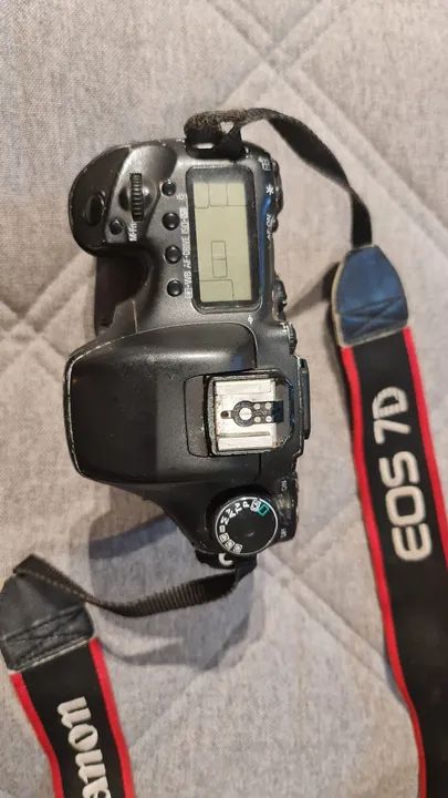 Canon EOS 7D DSLR - Câmera Profissional - Foto 2