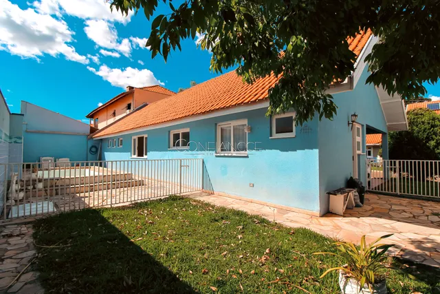 Casa de 3 Quartos com Suíte em condomínio fechado à venda em Santa Felicidade, Curitiba/PR