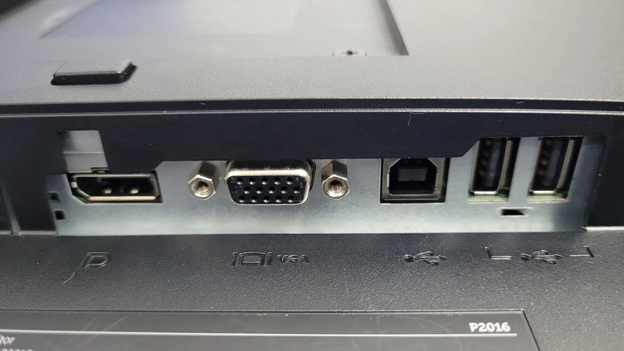 Monitot 19,5" DELL p2016t VGA DP USB - Defeito Tela - Foto 5