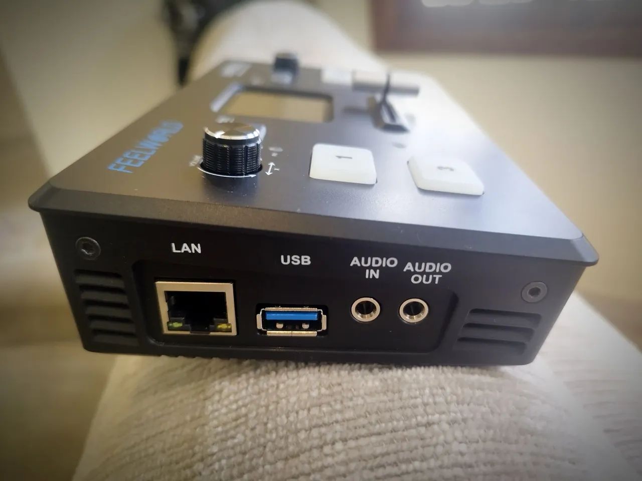 Livepro L1 - Mixer de Vídeo Multiformato - Foto 2