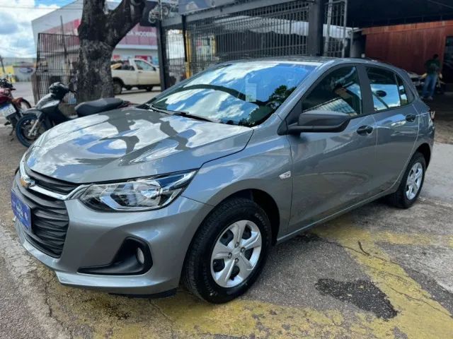 GM - ONIX HATCH 1.0 MEC. 2025 0 KM  R$ 84.900,00 - Foto 2