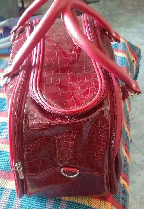 Bolsa de viagem envernizada média - Foto 4