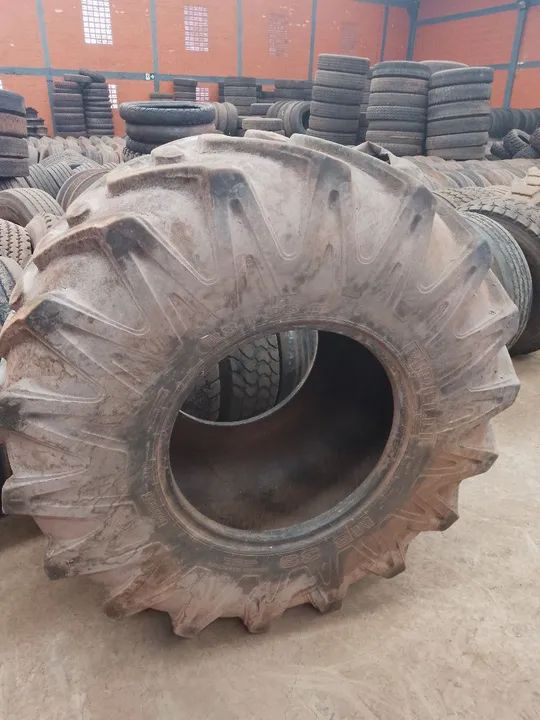 Vende-se 1 pneu usado na medida 28.1-26 Pirelli original  - Foto 5