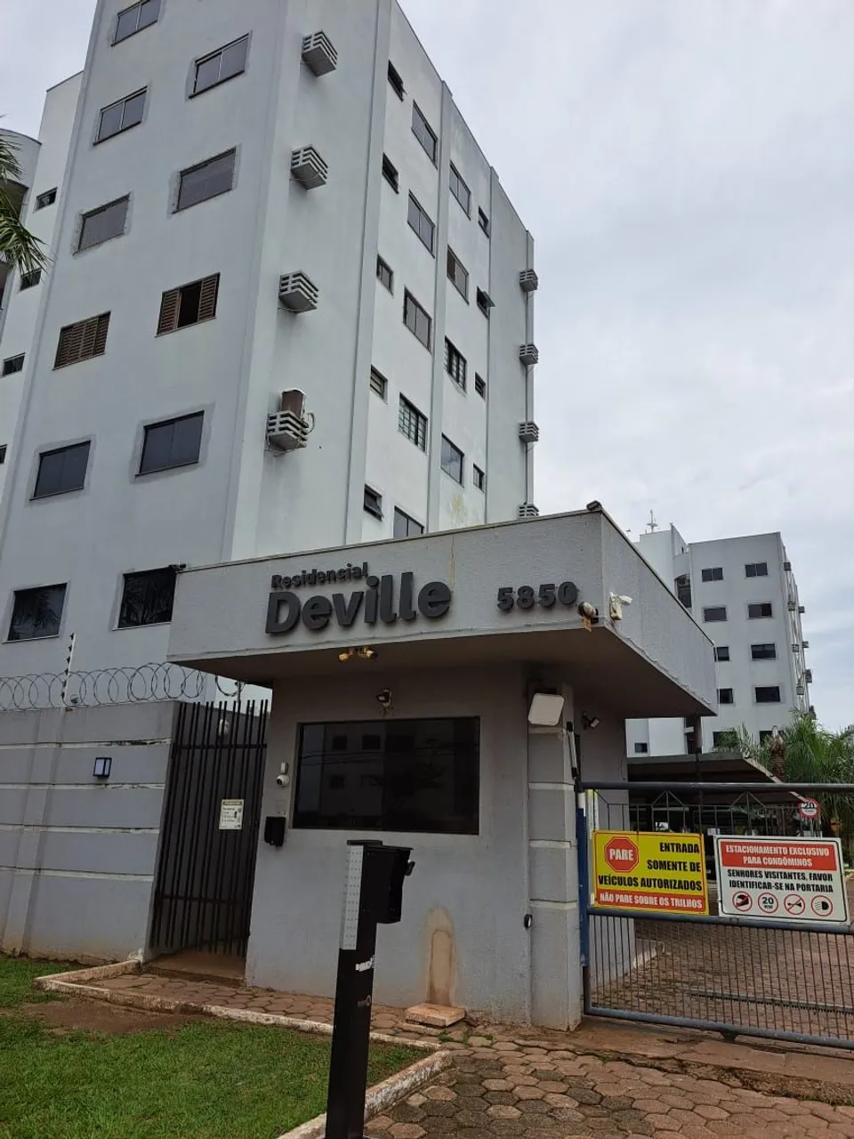 ALUGO APARTAMENTO MOBILIADO. VALOR : R$ 2.500 Reais .