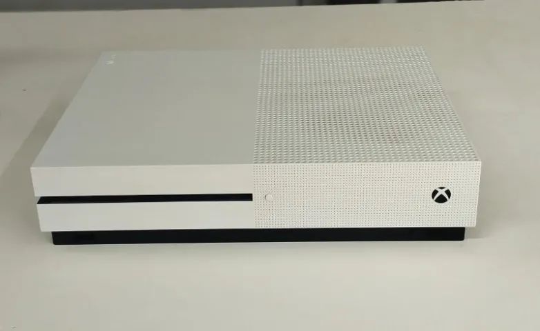 XBOX ONE S Modelo 1681 com HD de 1TB Consoles de Video Game Jardim Brasilia II Aguas Lindas de Goias 1370031790 OLX