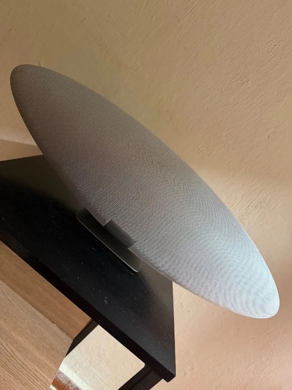 Caixa Bowers & Wilkins Zeppelin Prata - Foto 2