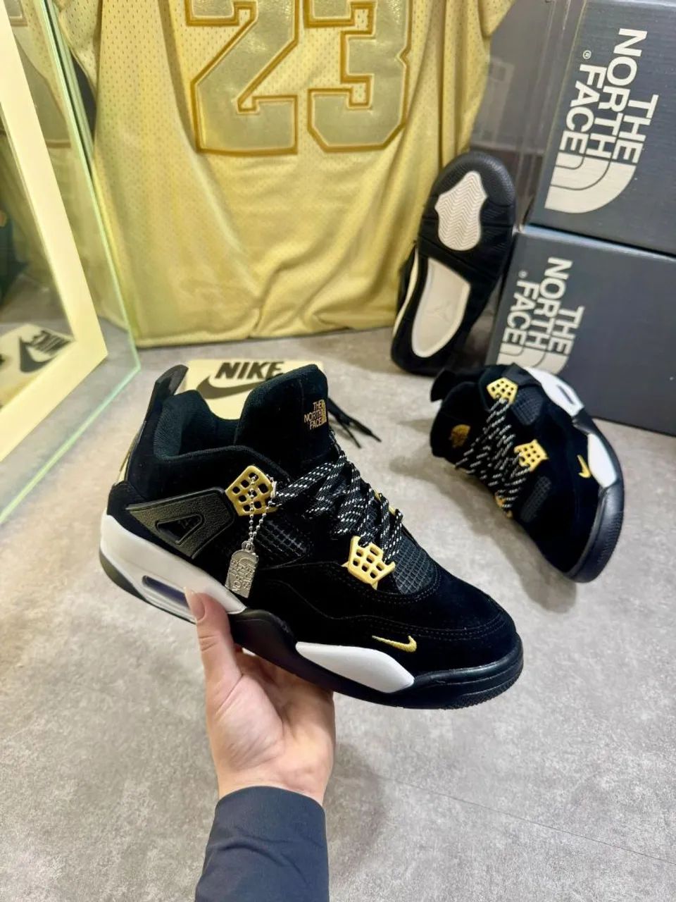 Nike Air Jordan 4 x The North Face - Calçados - Setor Leste (Gama