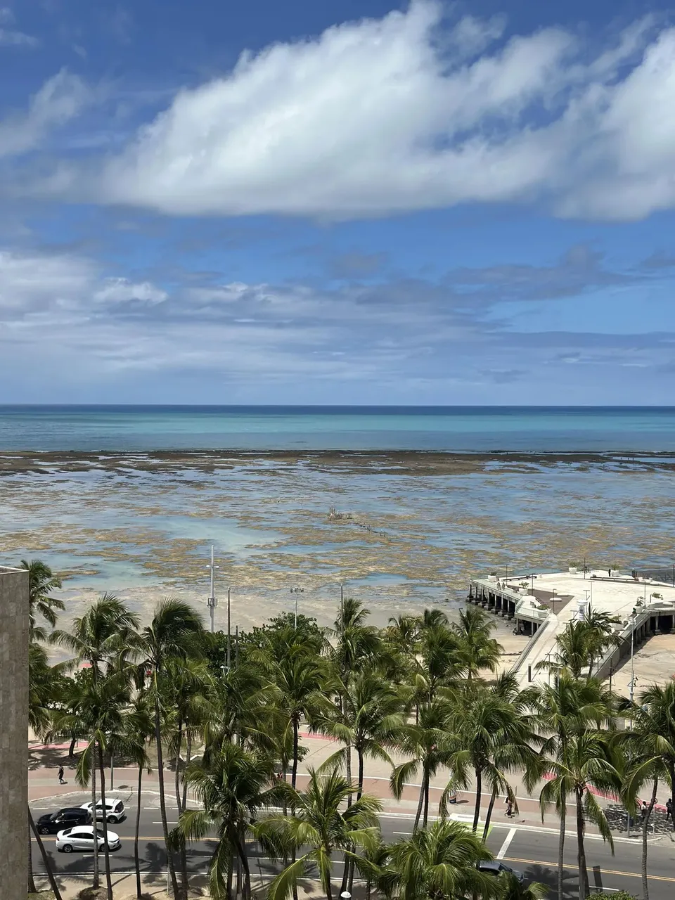 Beira Mar em frente a uma linda praça com 198m2