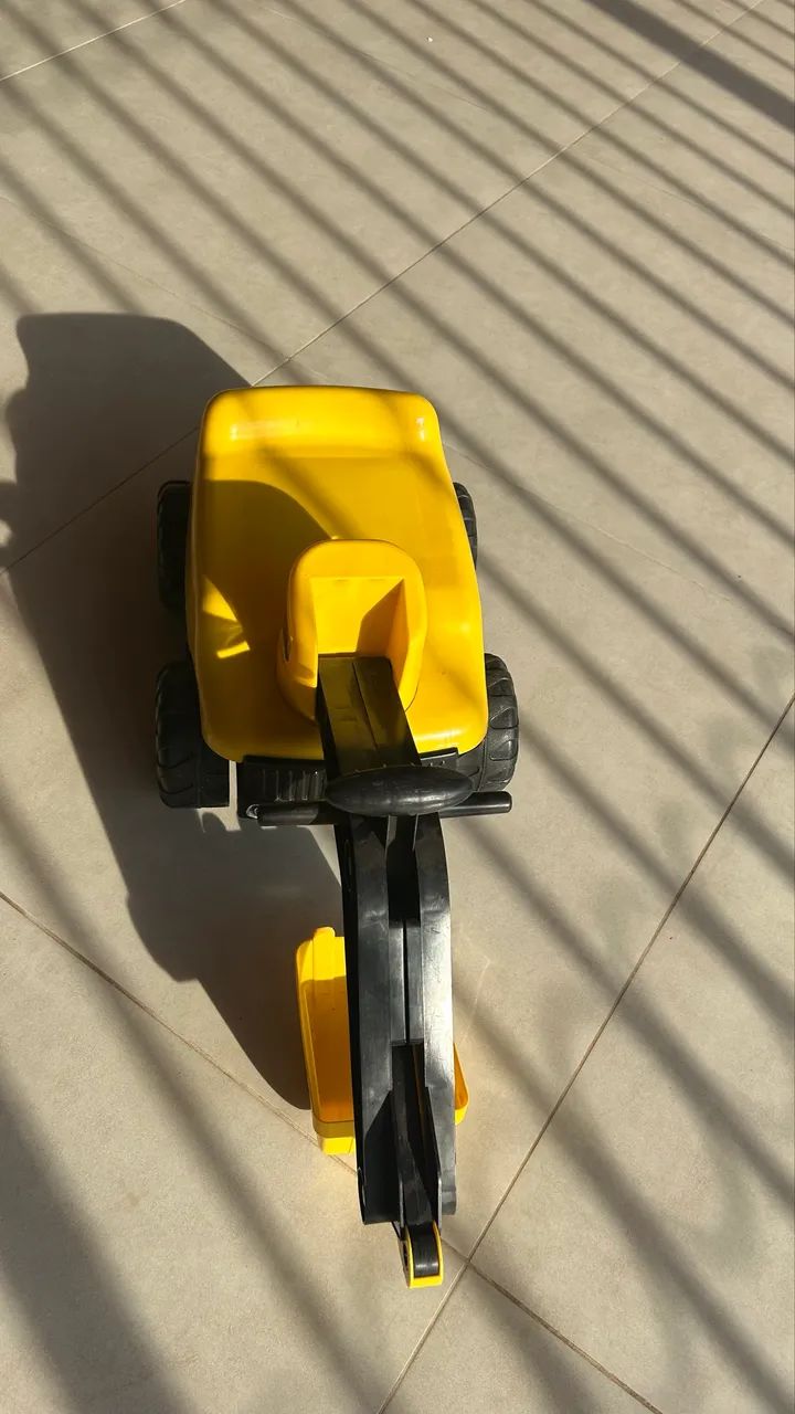 Trator Escavadeira - Foto 2