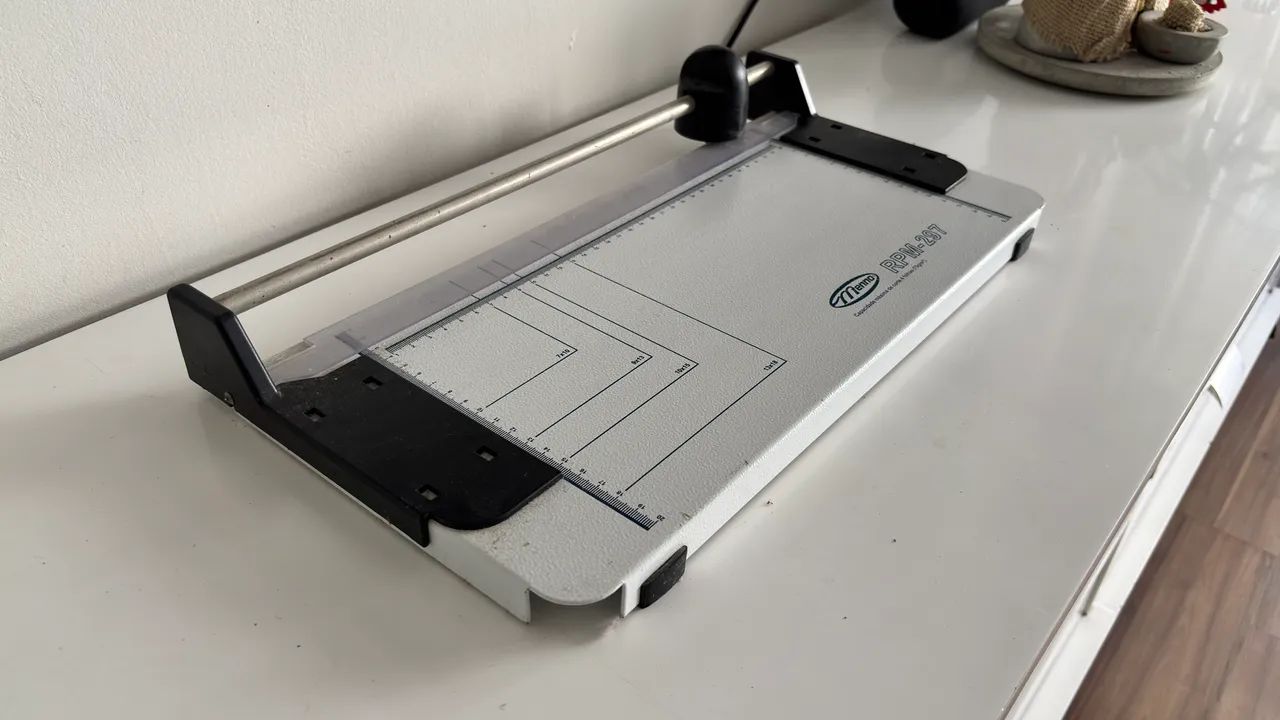 Guilhotina de Mesa Semi industrial Impecável! - Foto 3