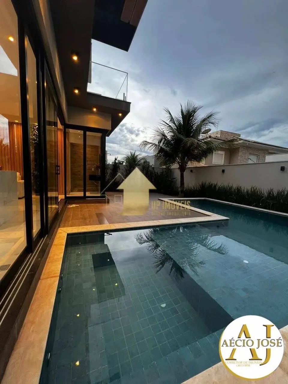 Sobrado 3 suítes com piscina e espaço gourmet e 317m² no Condomínio Belvedere