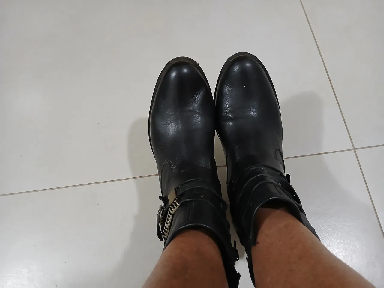 Botas de couro femininas pretas