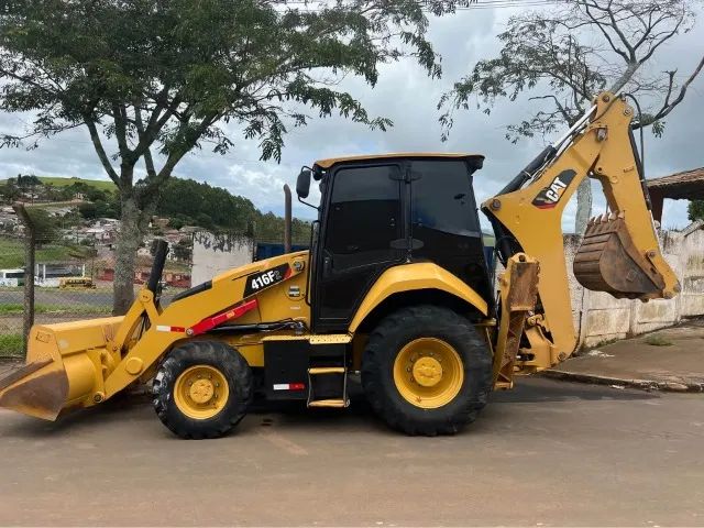 Retroescavadeira Caterpillar  416 f2 2020 - Foto 2