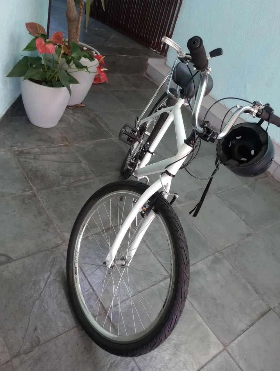 Bicicleta branca aro 26 - Foto 5